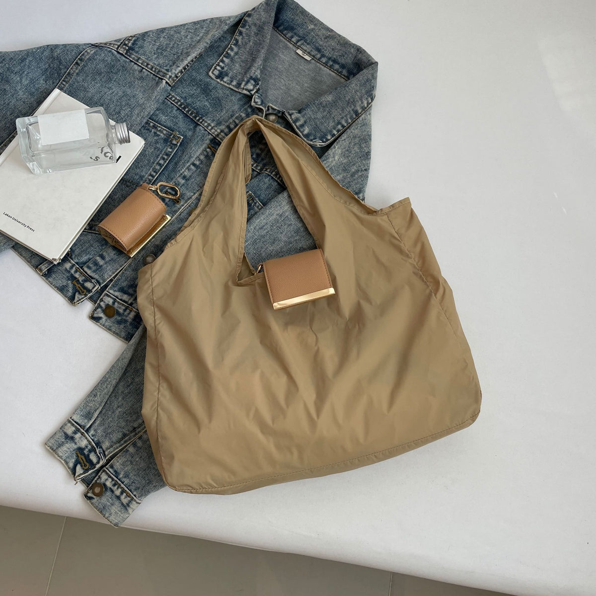 Tiny as a Keychain, Holds Up to 30 lbs! The Ultimate Everyday Foldaway